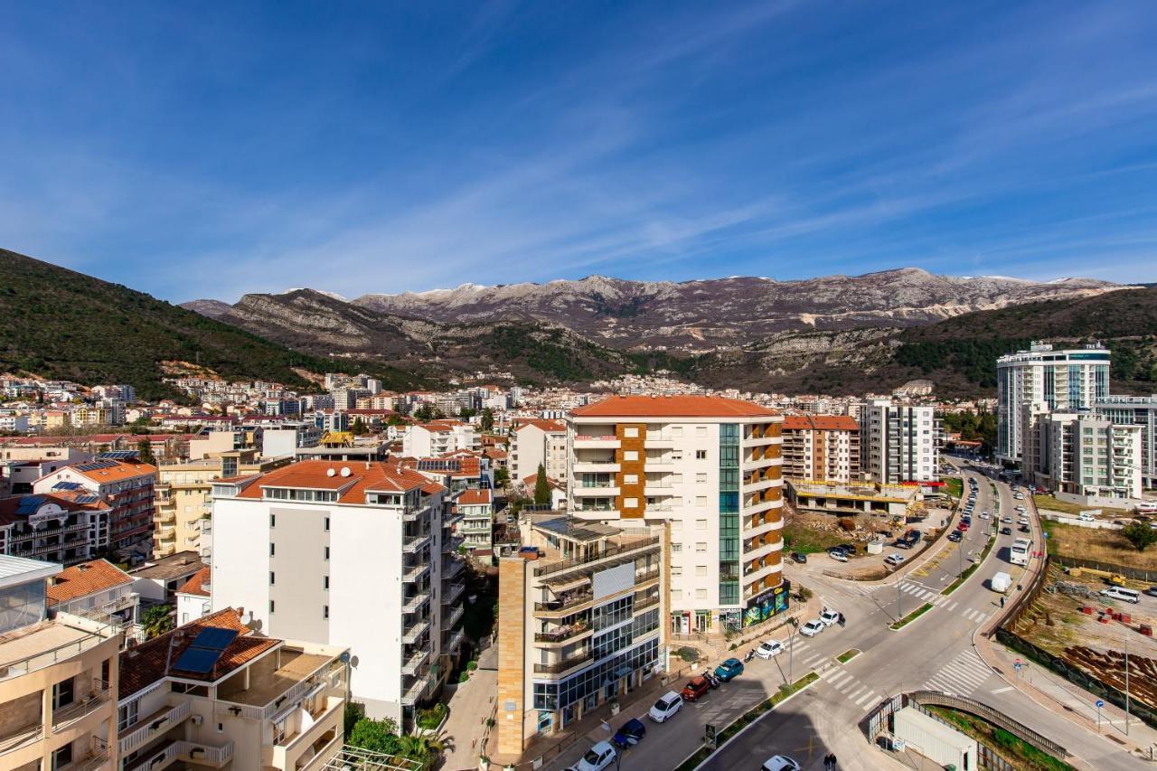 Apartments Lora In Apart-Hotel Budva Exterior photo