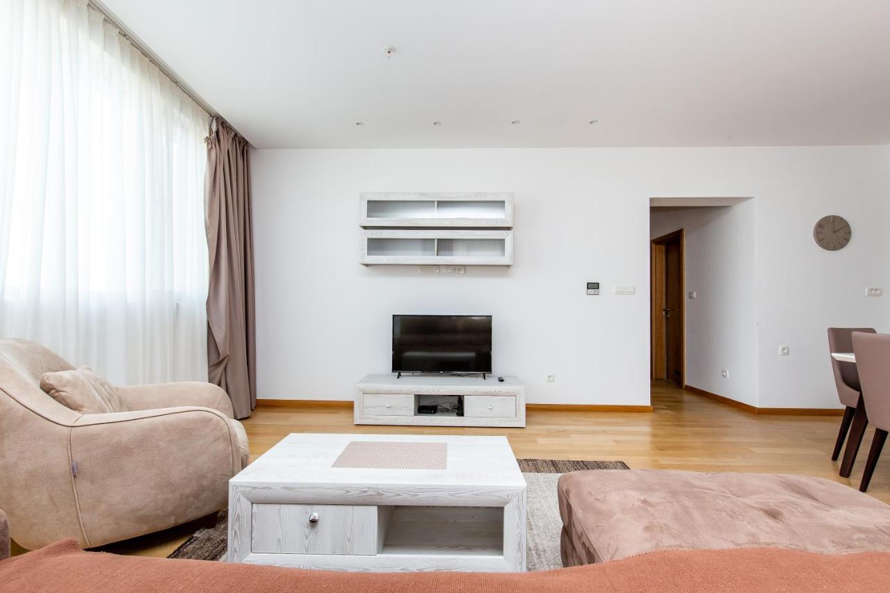 Apartments Lora In Apart-Hotel Budva Exterior photo