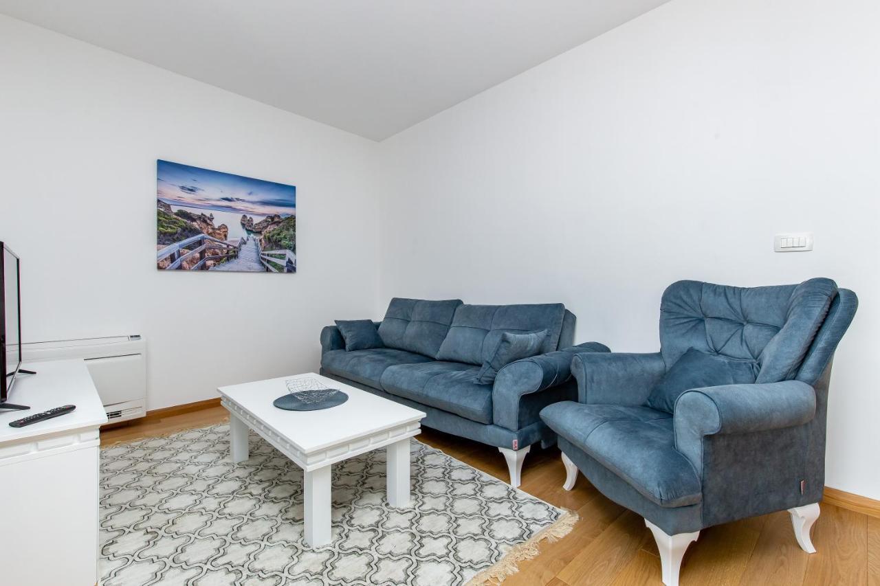 Apartments Lora In Apart-Hotel Budva Exterior photo
